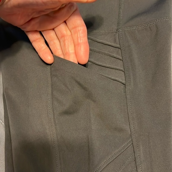 Everyday Moto ankle, High Rise leggings, army green, Size Small, NWT - Picture 4 of 9